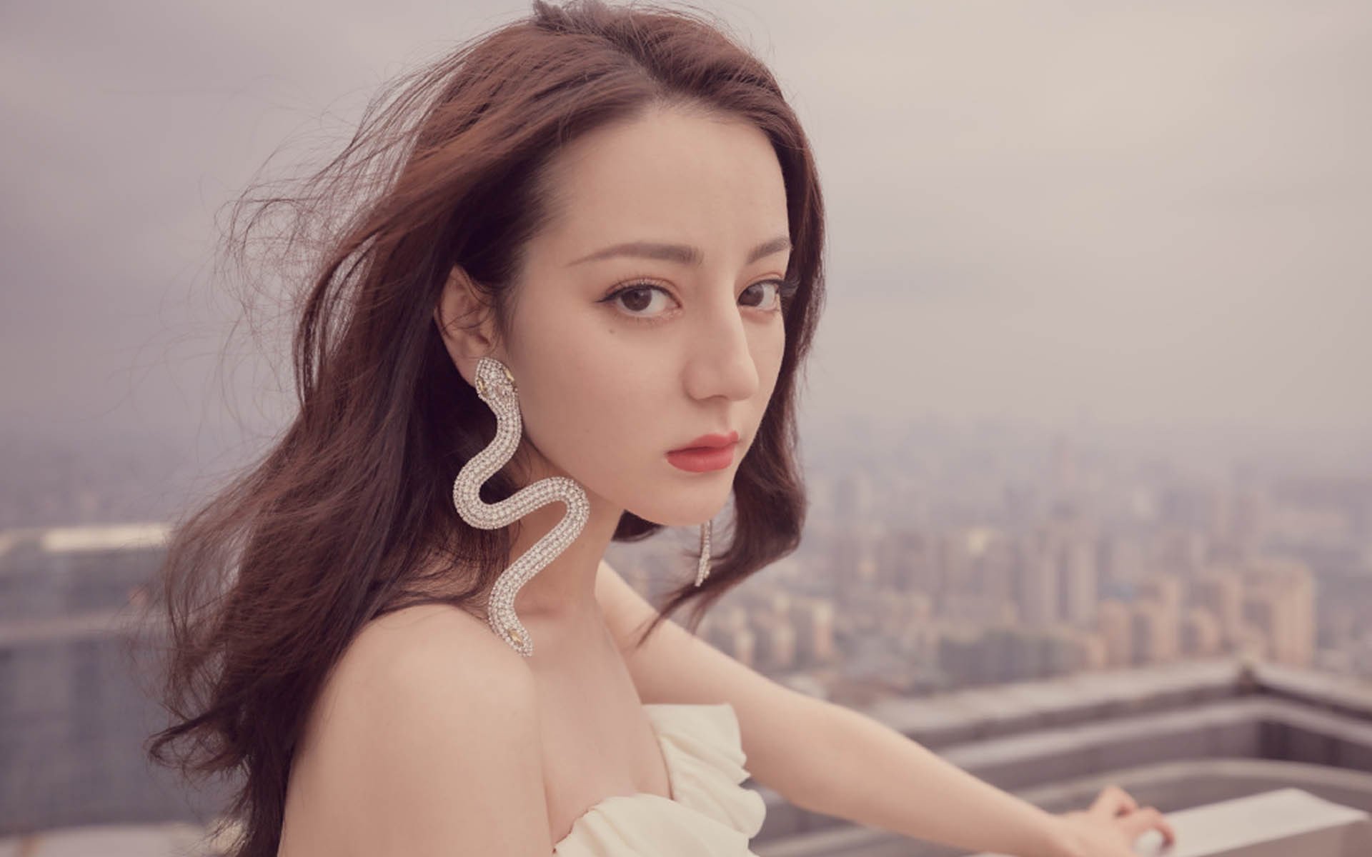 五大联赛防线集体压上的风险是否值得重新评估，五大联赛的规则