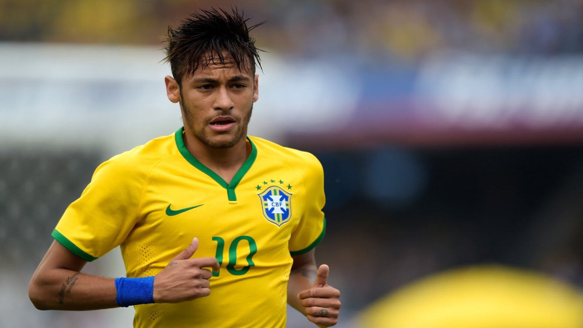 国际热身赛国足战平 球迷鼓励球队继续前进，国足热身赛时间安排