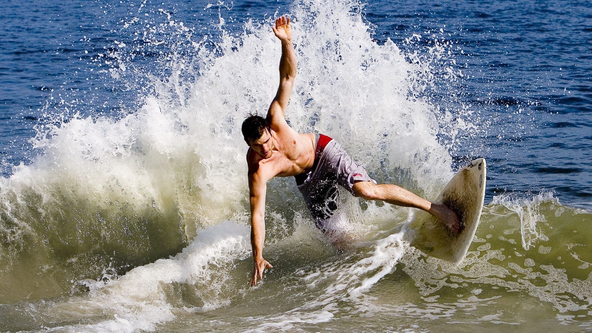 波兰蝶泳先锋赫梅列夫斯基受关注，波兰蝶泳先锋赫梅列夫斯基受关注吗